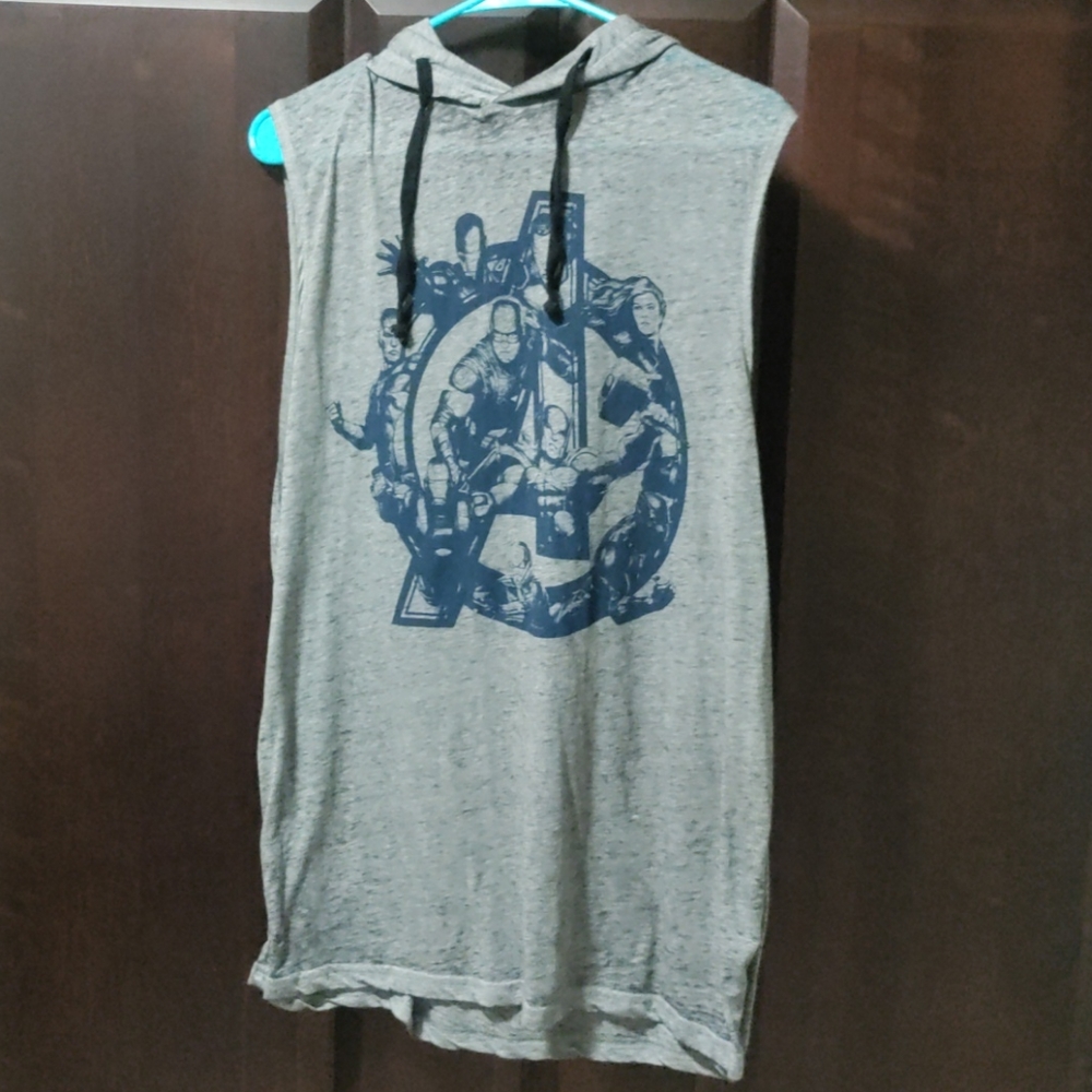 Avengers sleeveless hoodie, Size L